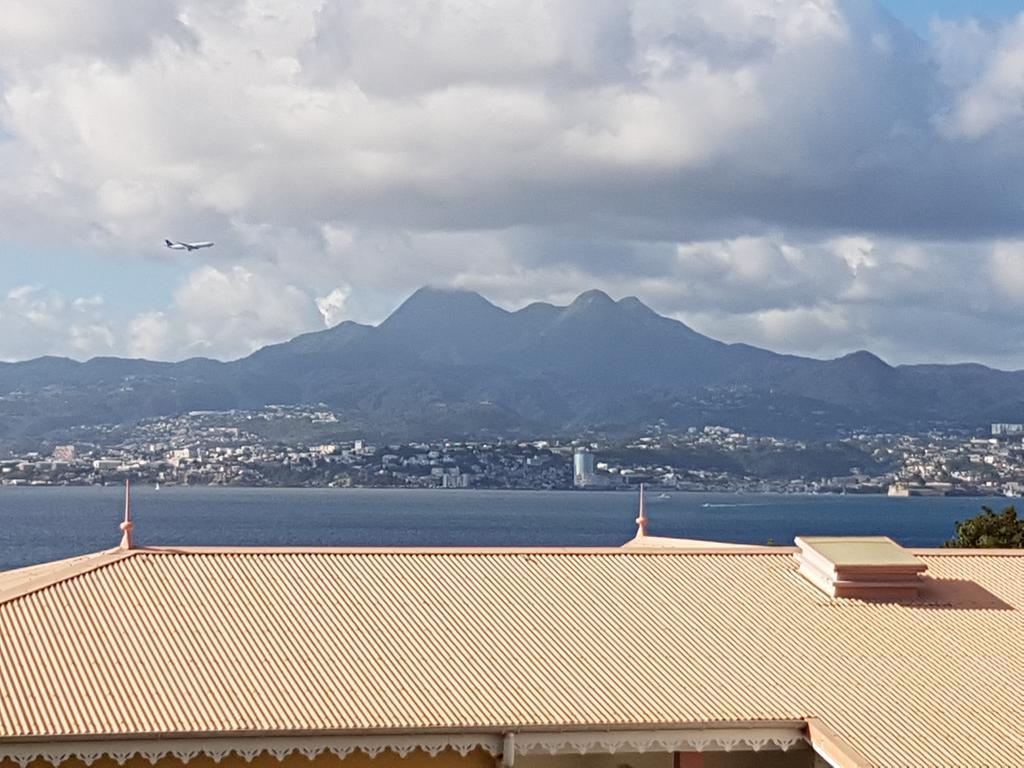 Studio KASANACO avec vue la baie de Fort de France Les Trois-Ilets Extérieur photo