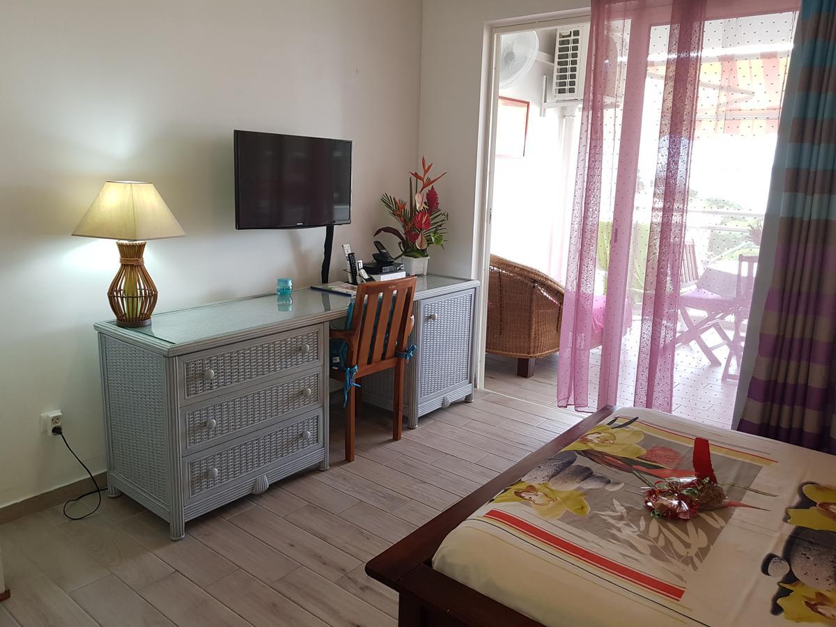 Studio KASANACO avec vue la baie de Fort de France Les Trois-Ilets Extérieur photo
